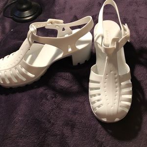 Jelly shoes white heel